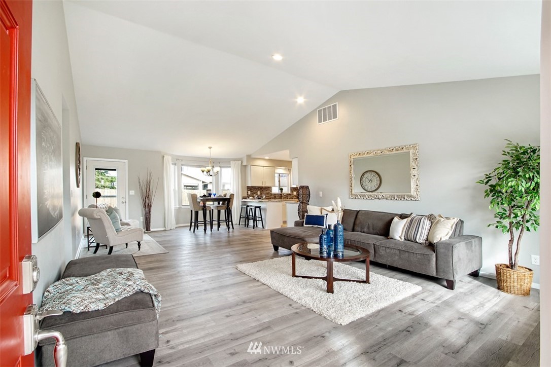 15212 64th Street East Sumner, WA 98390 - Photo 5 of 23 Gallery Image 5