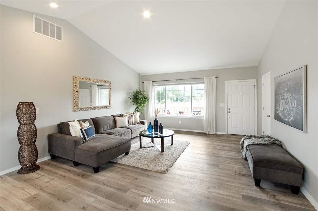 15212 64th Street East Sumner, WA 98390 - Photo 7 of 23 Gallery Image 7