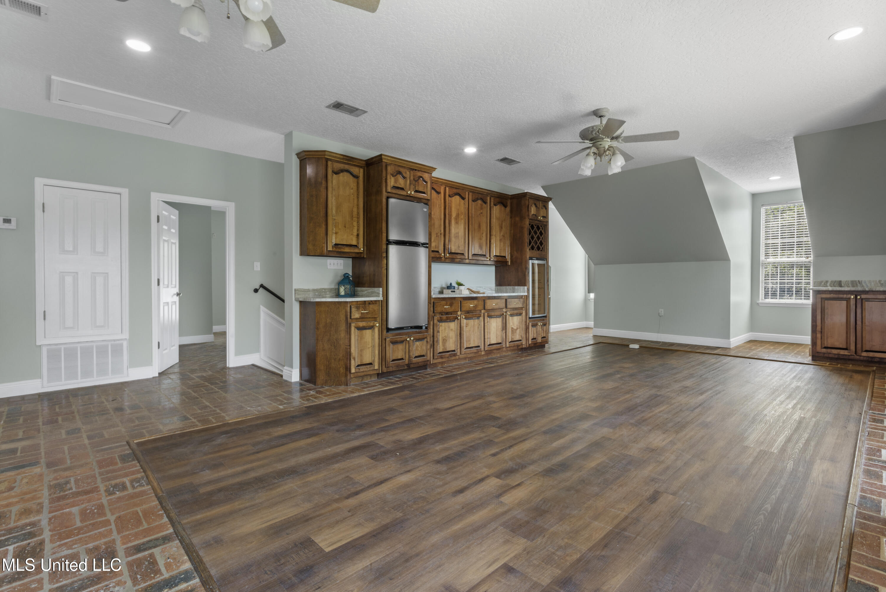 1813 Pascagoula River Road Moss Point, MS 39562 - Photo 29 of 59 031