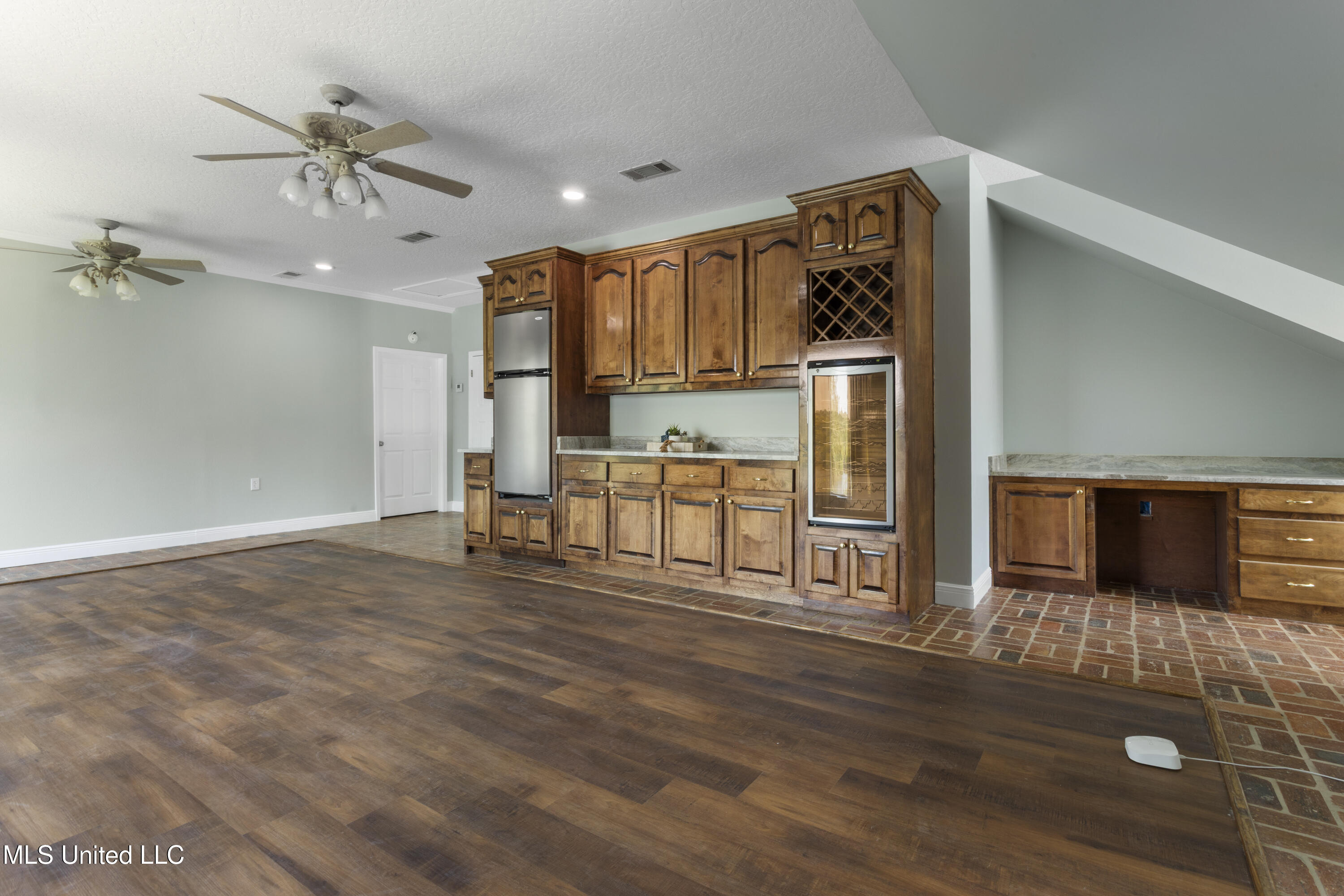 1813 Pascagoula River Road Moss Point, MS 39562 - Photo 32 of 59 034