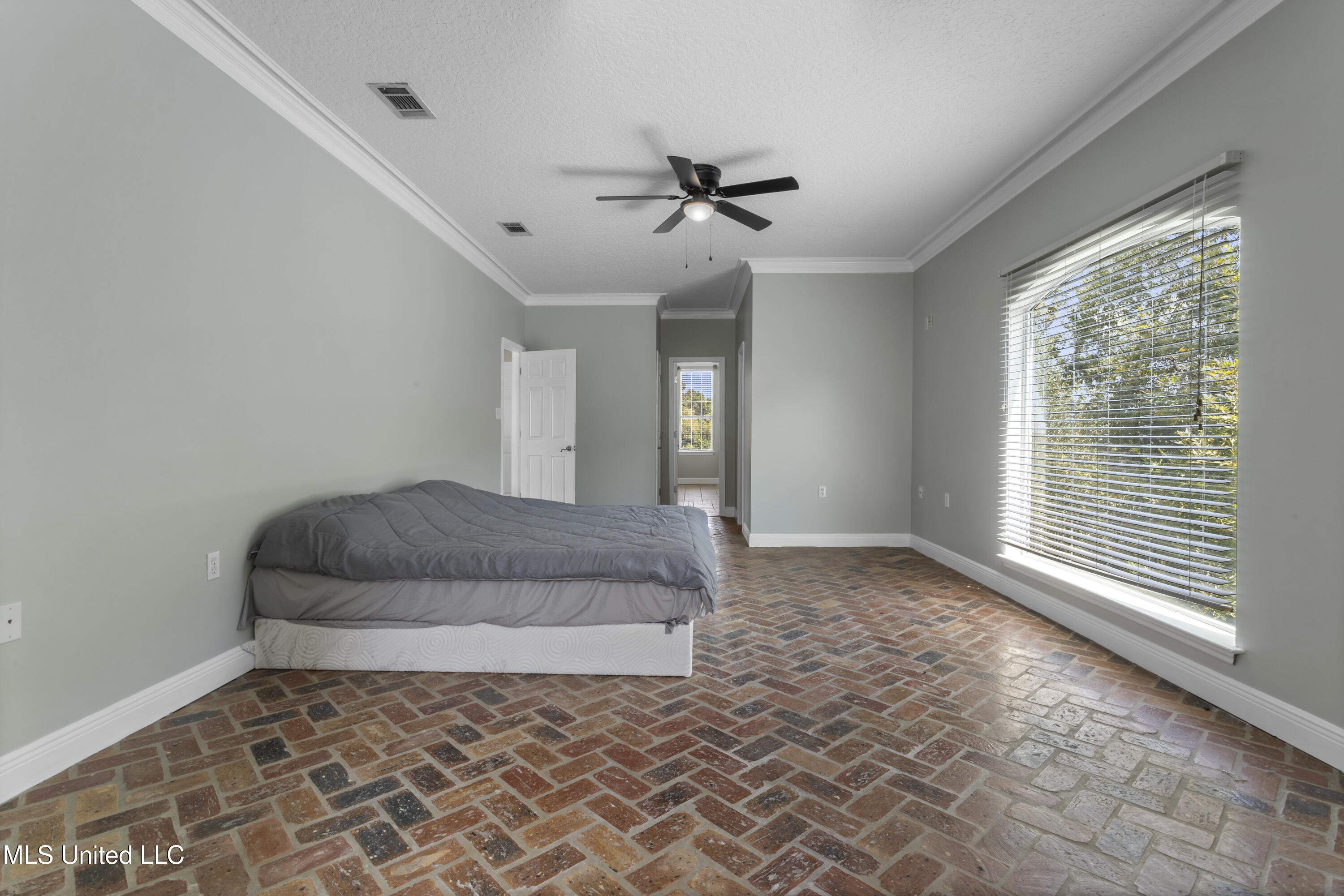 1813 Pascagoula River Road Moss Point, MS 39562 - Photo 35 of 59 037
