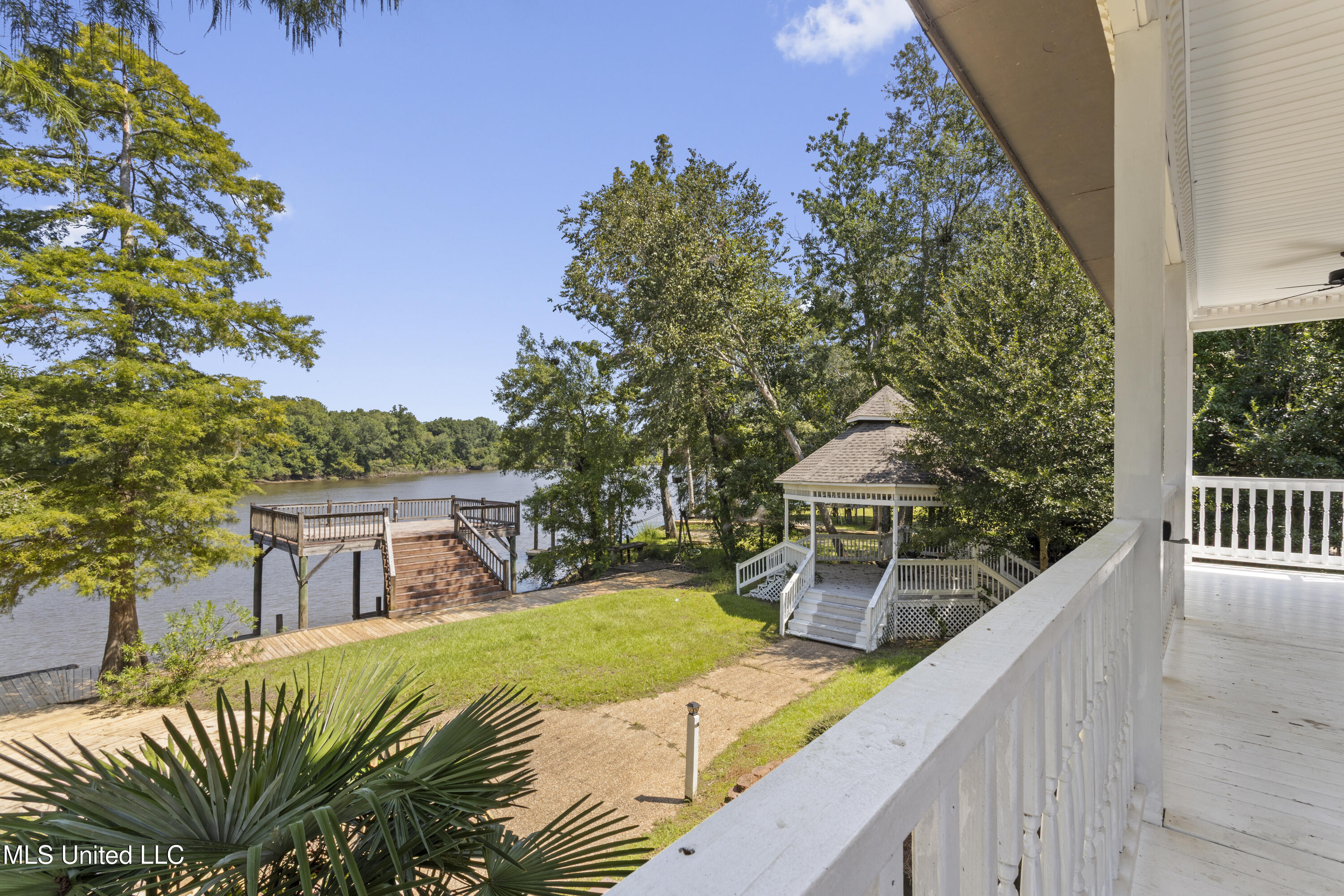 1813 Pascagoula River Road Moss Point, MS 39562 - Photo 43 of 59 045