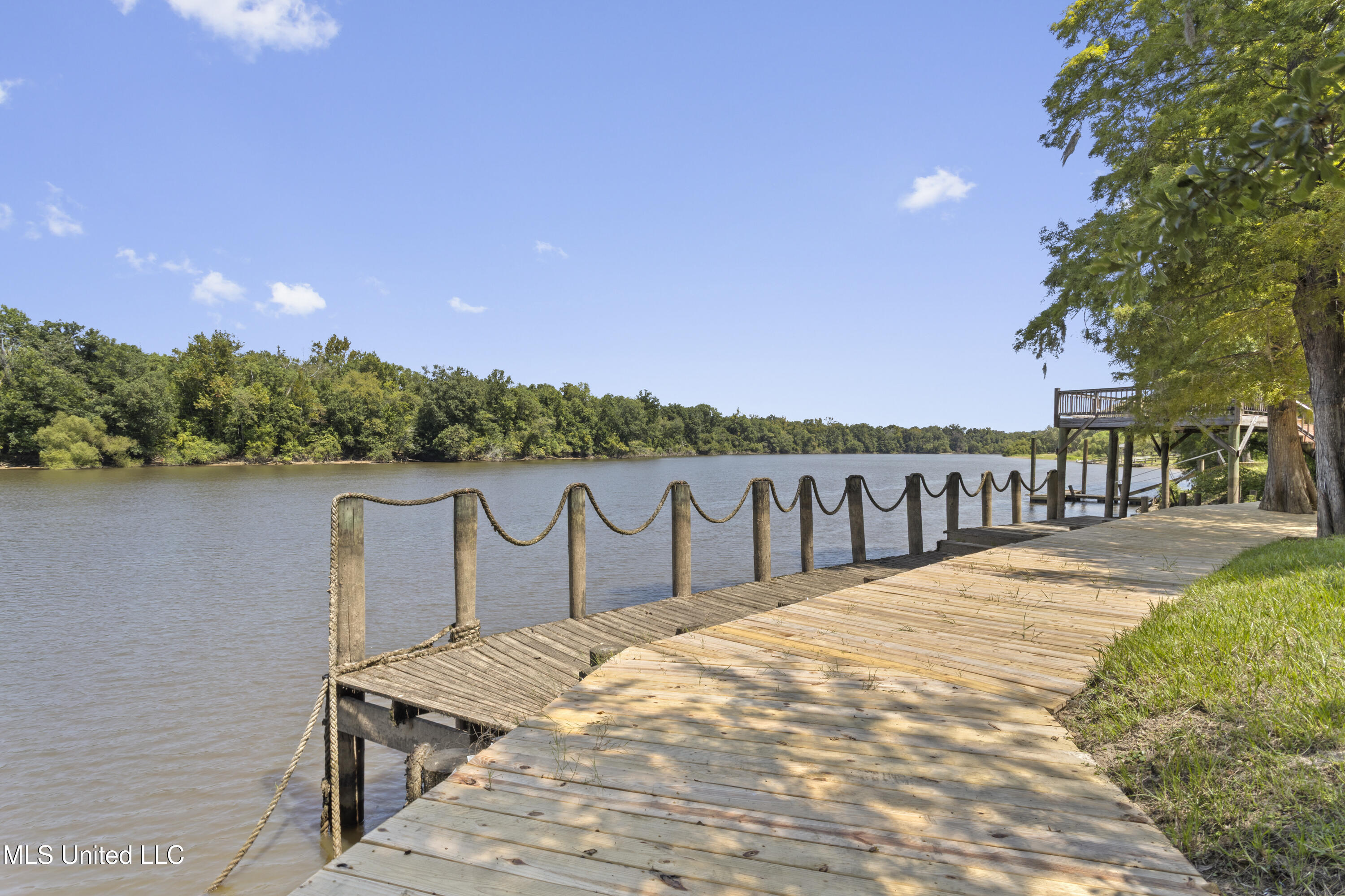 1813 Pascagoula River Road Moss Point, MS 39562 - Photo 50 of 59 052