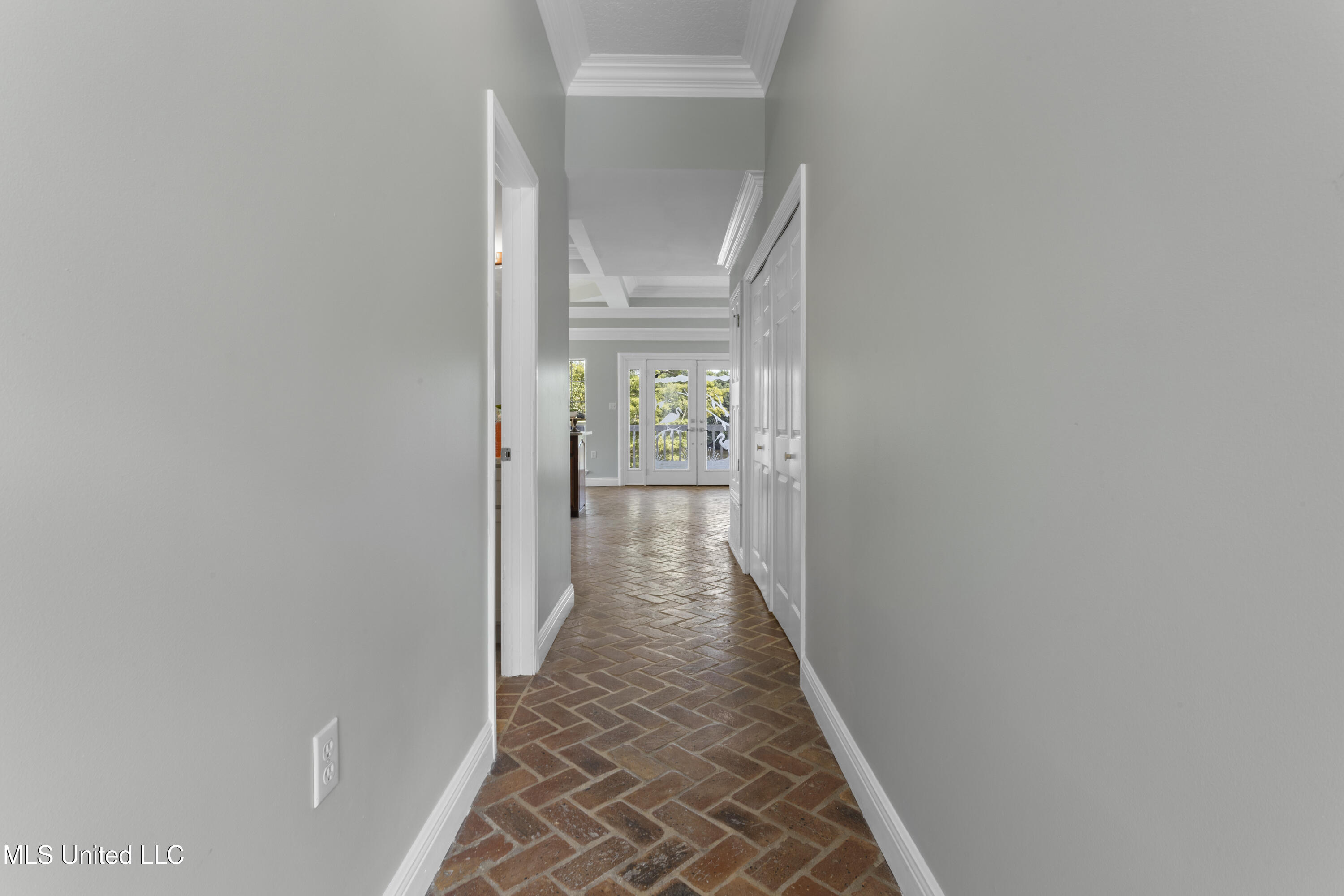 1813 Pascagoula River Road Moss Point, MS 39562 - Photo 6 of 59 008