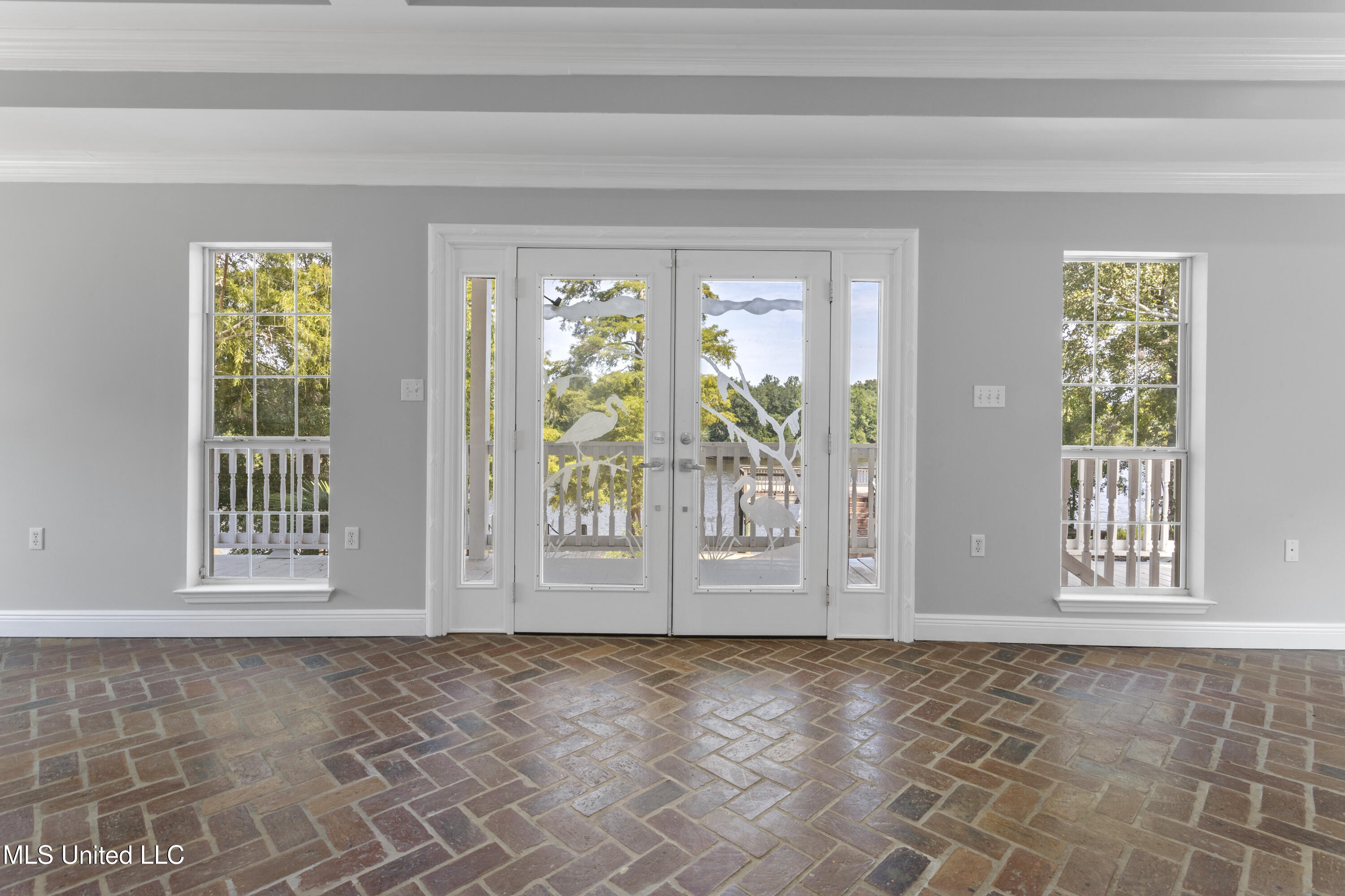 1813 Pascagoula River Road Moss Point, MS 39562 - Photo 7 of 59 009
