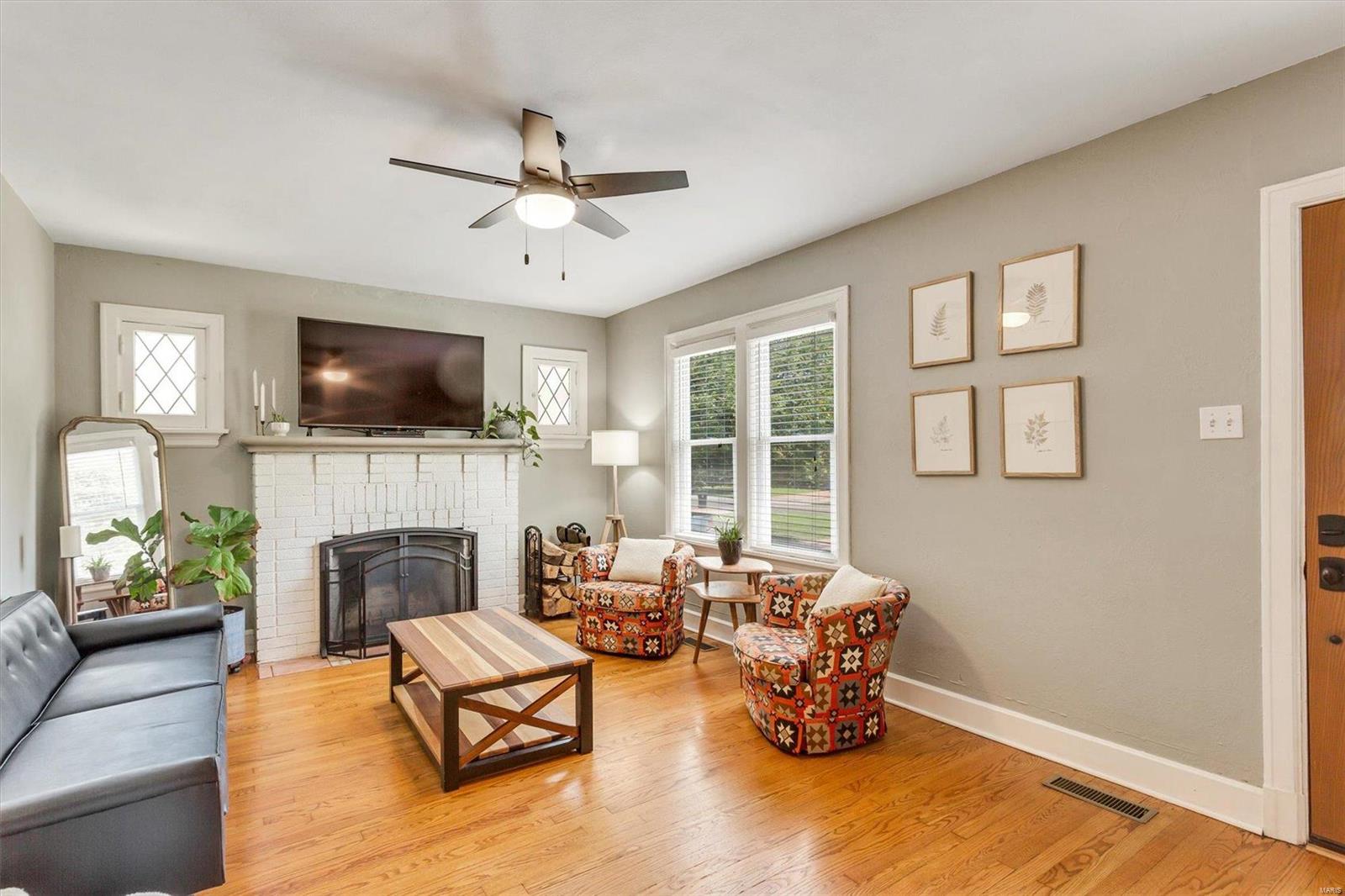 3221 Ringer Road St. Louis, MO 63125 - Photo 4 of 24 Gallery Image 4