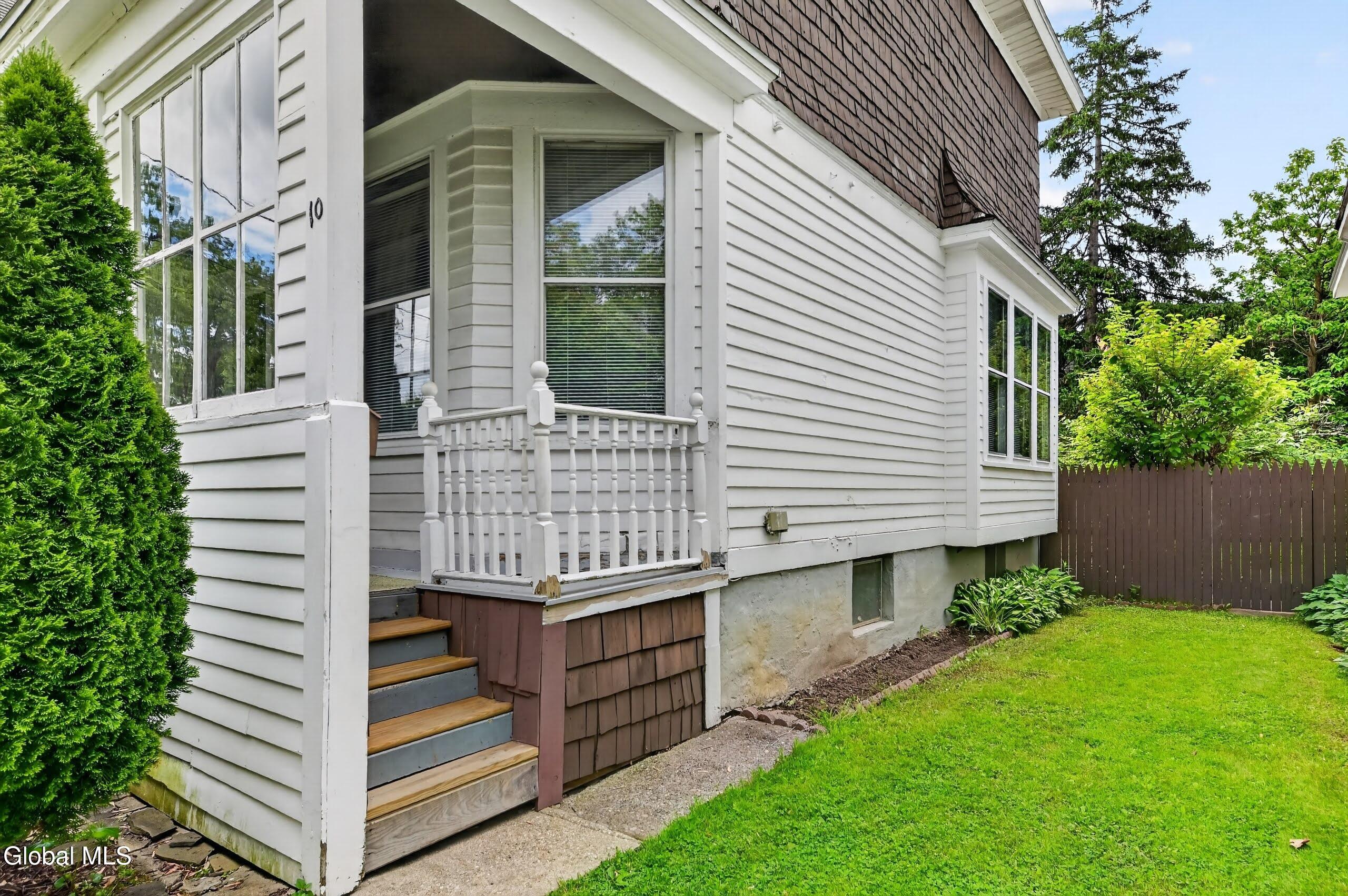 10 Matilda Street Albany, NY 12209 - Photo 5 of 40 AHH_9622