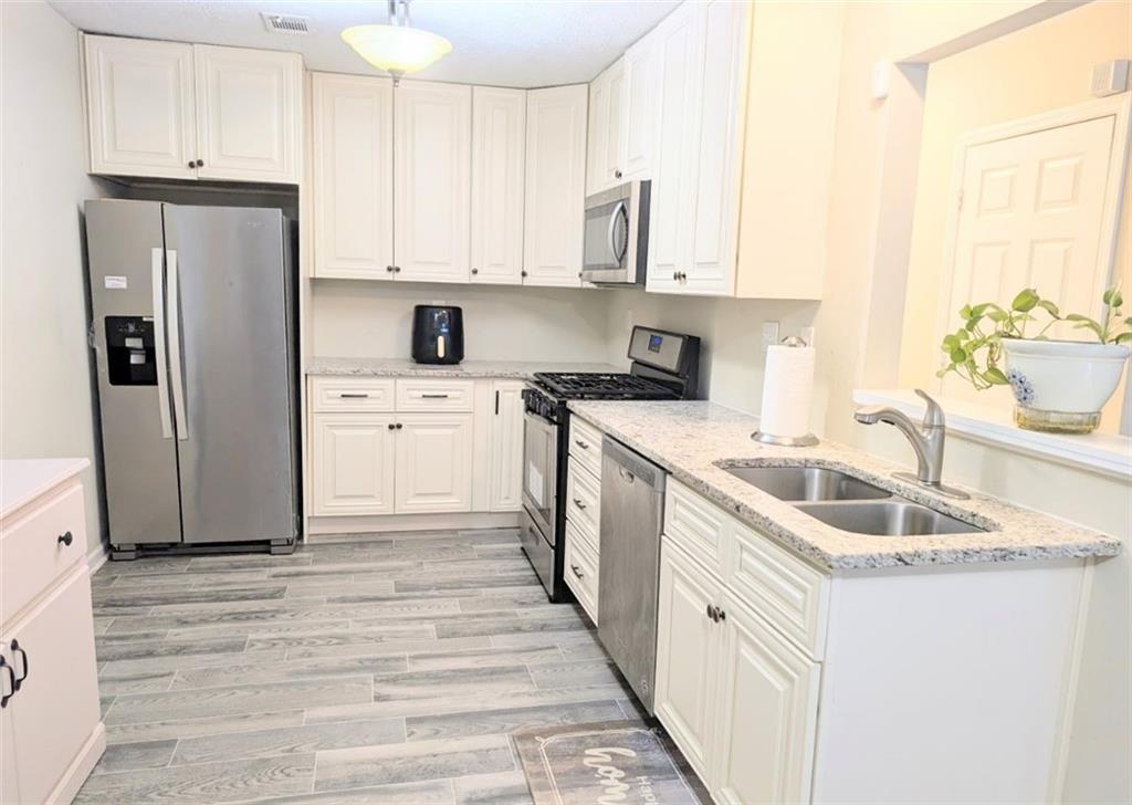 5071 Donnell Way Decatur, GA 30035 - Photo 9 of 18