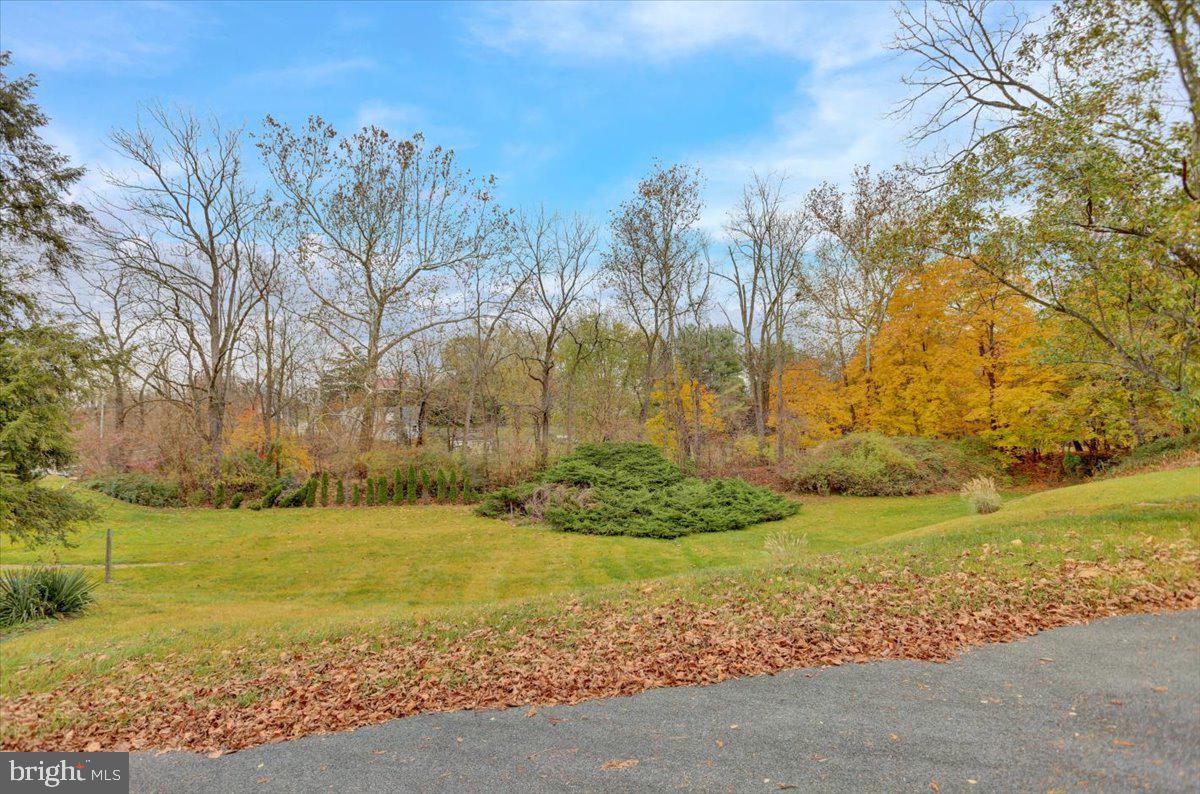 5621 Oley Turnpike Road Reading, PA 19606 - Photo 8 of 36 Gallery Image 8