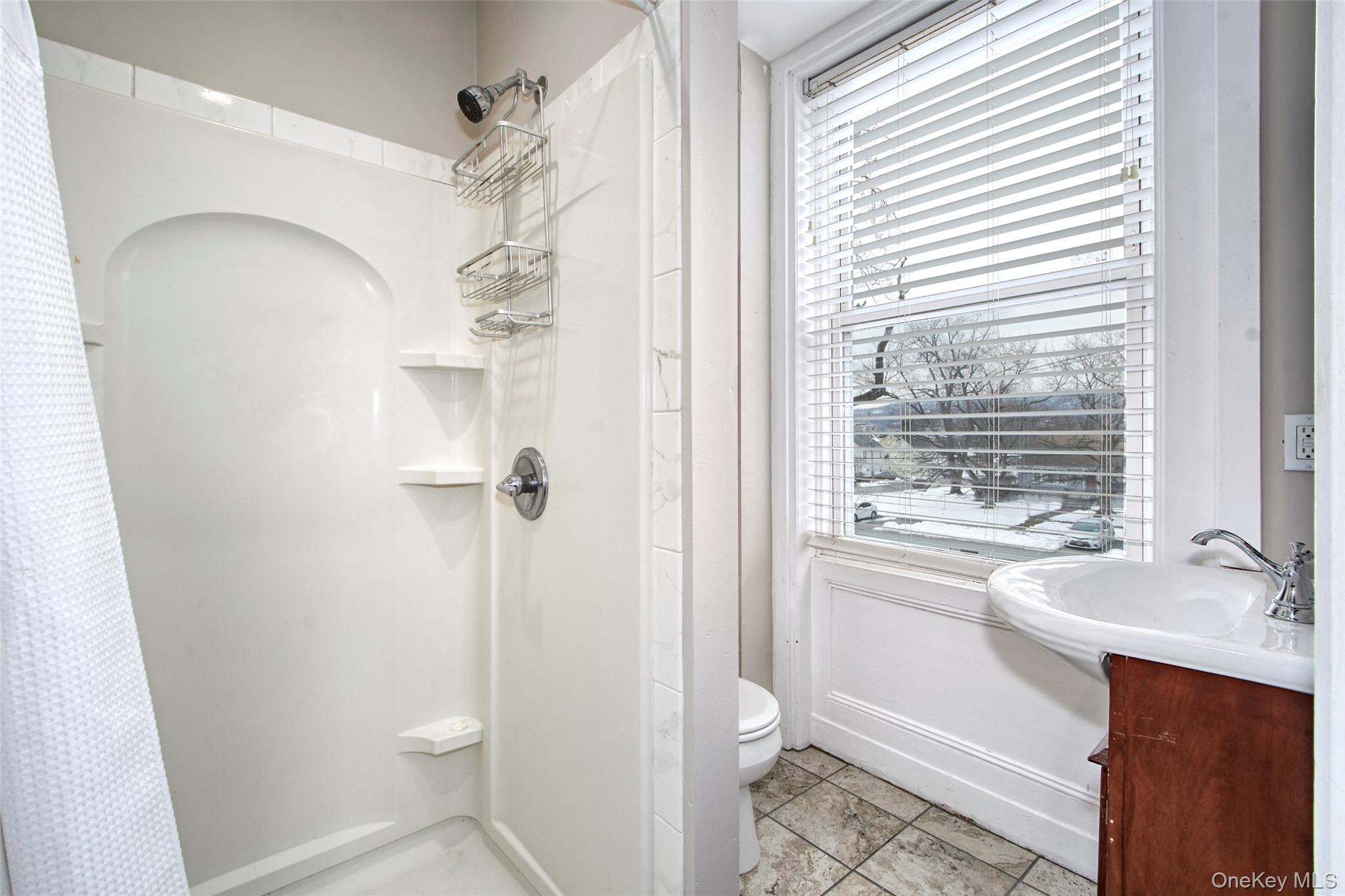 97 Broadway, Unit 2 Verplanck, NY 10596 - Photo 7 of 8 Full bathroom