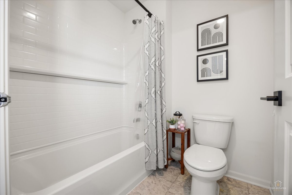 1561 Middleton Road Pingree Grove, IL 60140 - Photo 23 of 31 Gallery Image 23