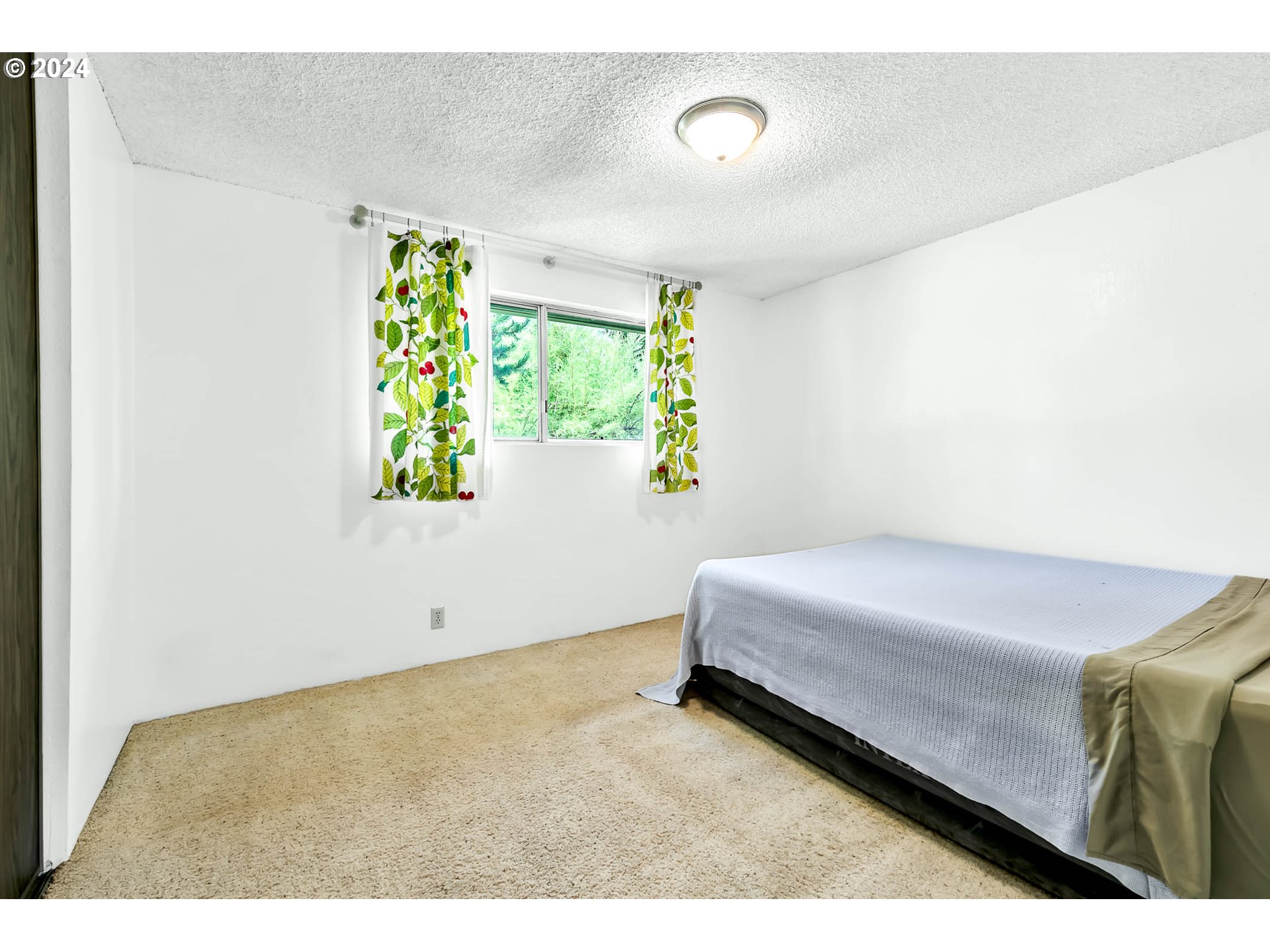 6112 Main Street Springfield, OR 97478 - Photo 16 of 47