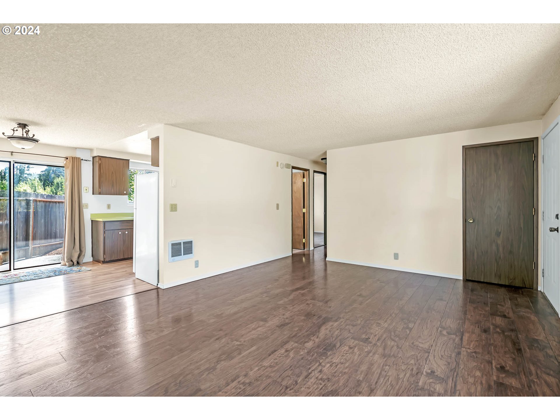 6112 Main Street Springfield, OR 97478 - Photo 35 of 47 a view of an empty room and wooden floor