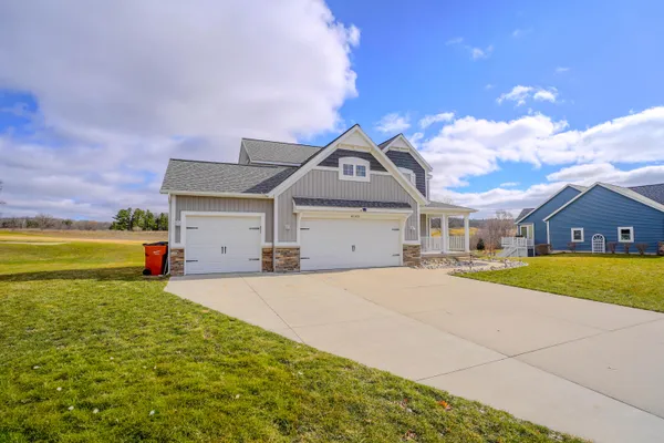 $685,000 | 4145 Boulder View Drive, Belmont, MI 49306