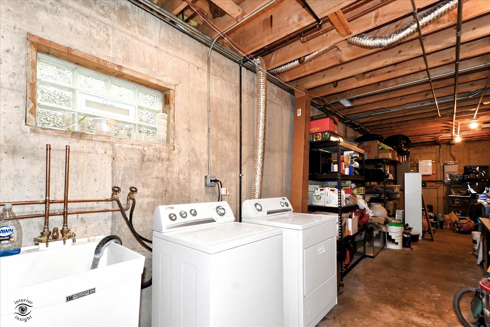 617 Hillside Road Glenview, IL 60025 - Photo 37 of 46 a utility room with multiple dryer and washer