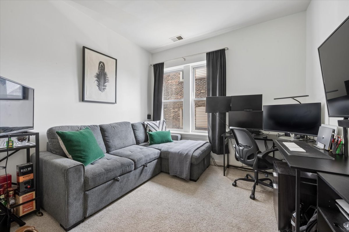2114 North Spaulding Avenue, Unit 2 Chicago, IL 60647 - Photo 16 of 20