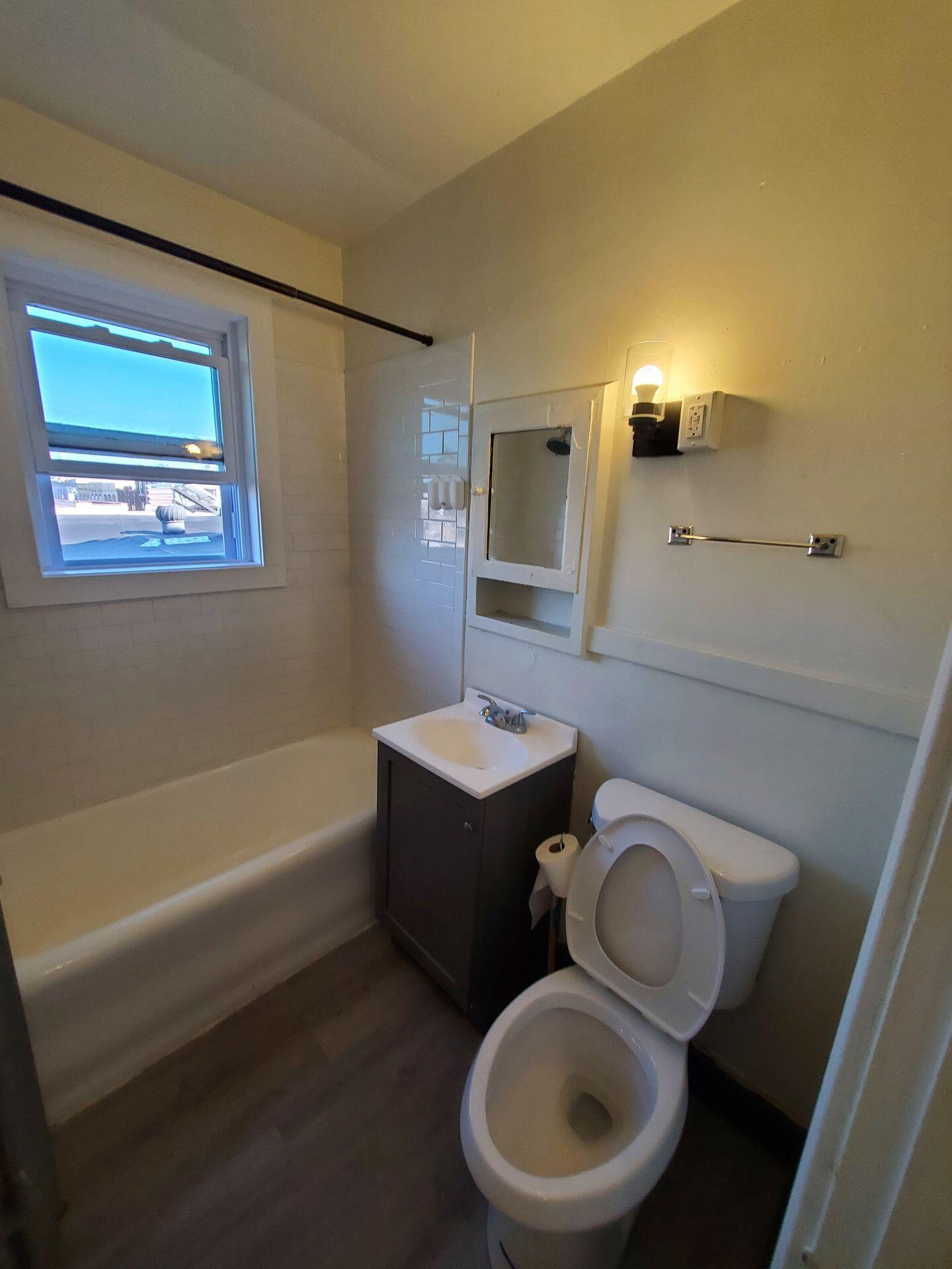 614 6th Street Racine, WI 53403 - Photo 16 of 63 Unit 9 614 6th St 12