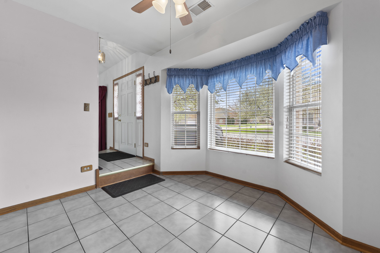 1464 Root Street Crest Hill, IL 60403 - Photo 11 of 42