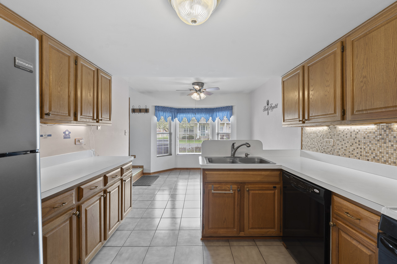 1464 Root Street Crest Hill, IL 60403 - Photo 18 of 42