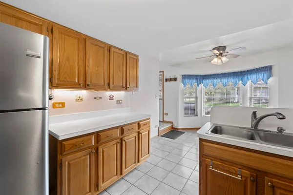 $225,000 | 1464 Root Street, Crest Hill, IL 60403