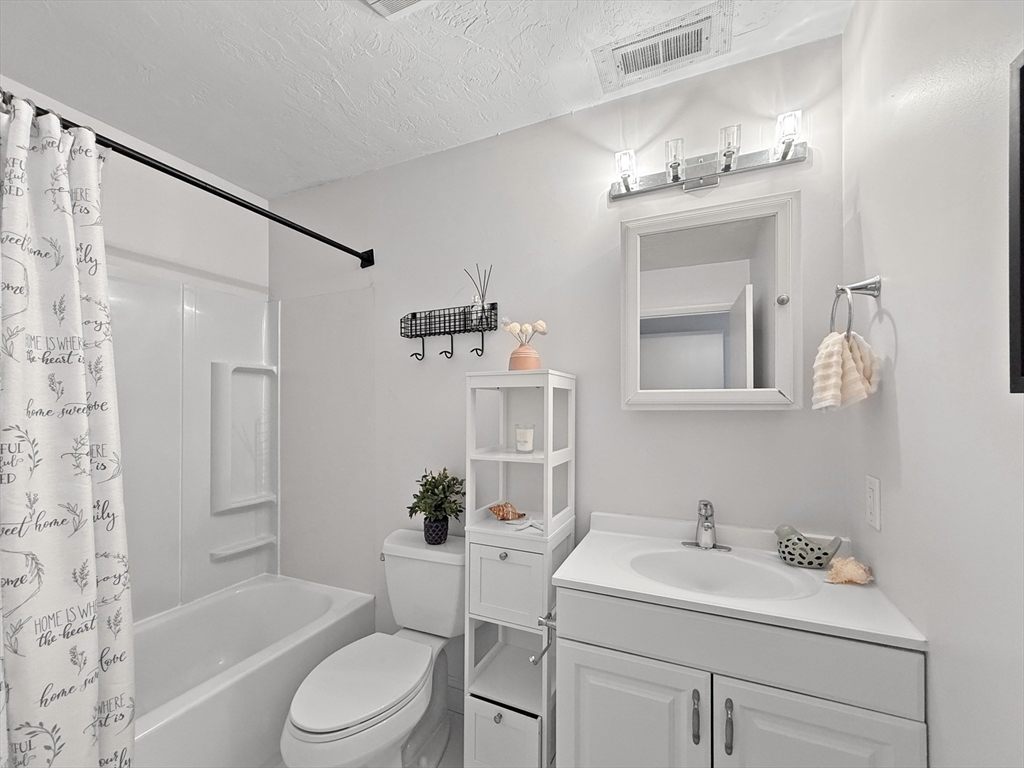340 Sunderland Road, Unit 24 Worcester, MA 01604 - Photo 18 of 23 Gallery Image 18