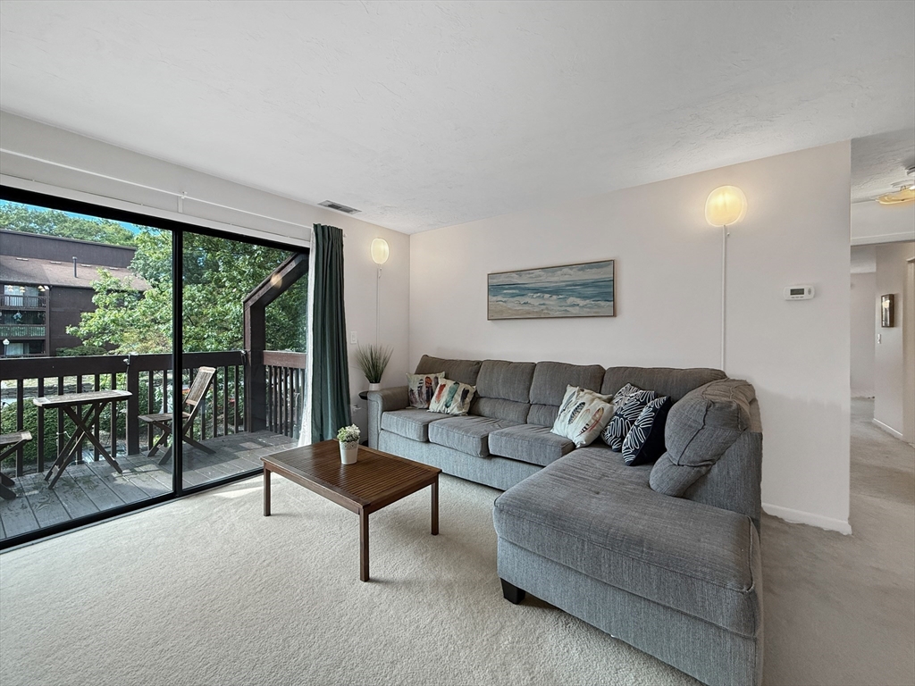 340 Sunderland Road, Unit 24 Worcester, MA 01604 - Photo 4 of 23 Gallery Image 4