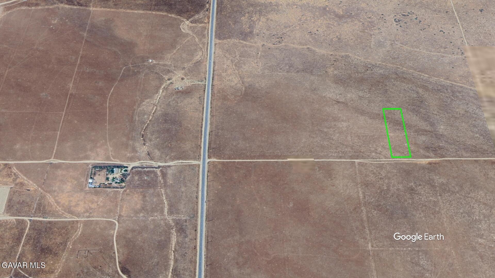 10 130th St & Avenue West Lancaster, CA 93536 - Photo 12 of 16 a view of a bathroom