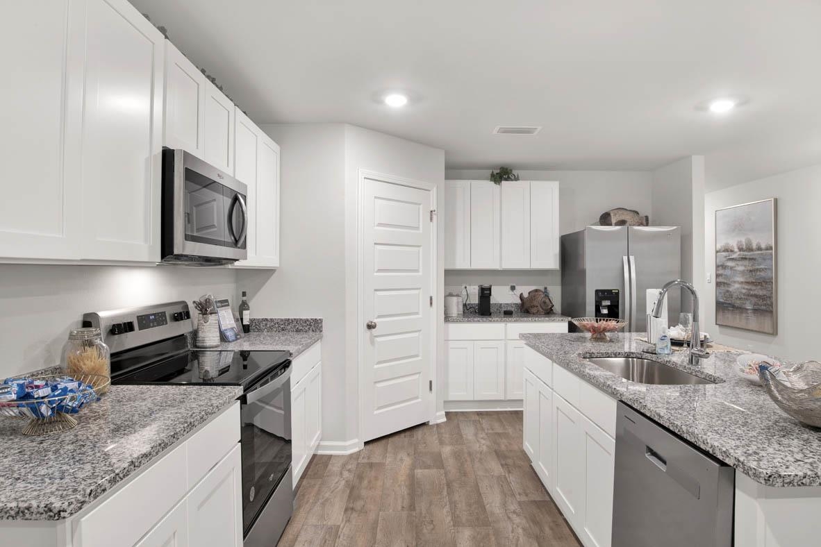 32026 Lyon Road Daphne, AL 36527 - Photo 25 of 37 Kitchen