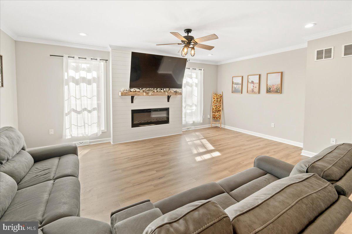 5131 Woodville Road Mount Airy, MD 21771 - Photo 31 of 92 Family Room