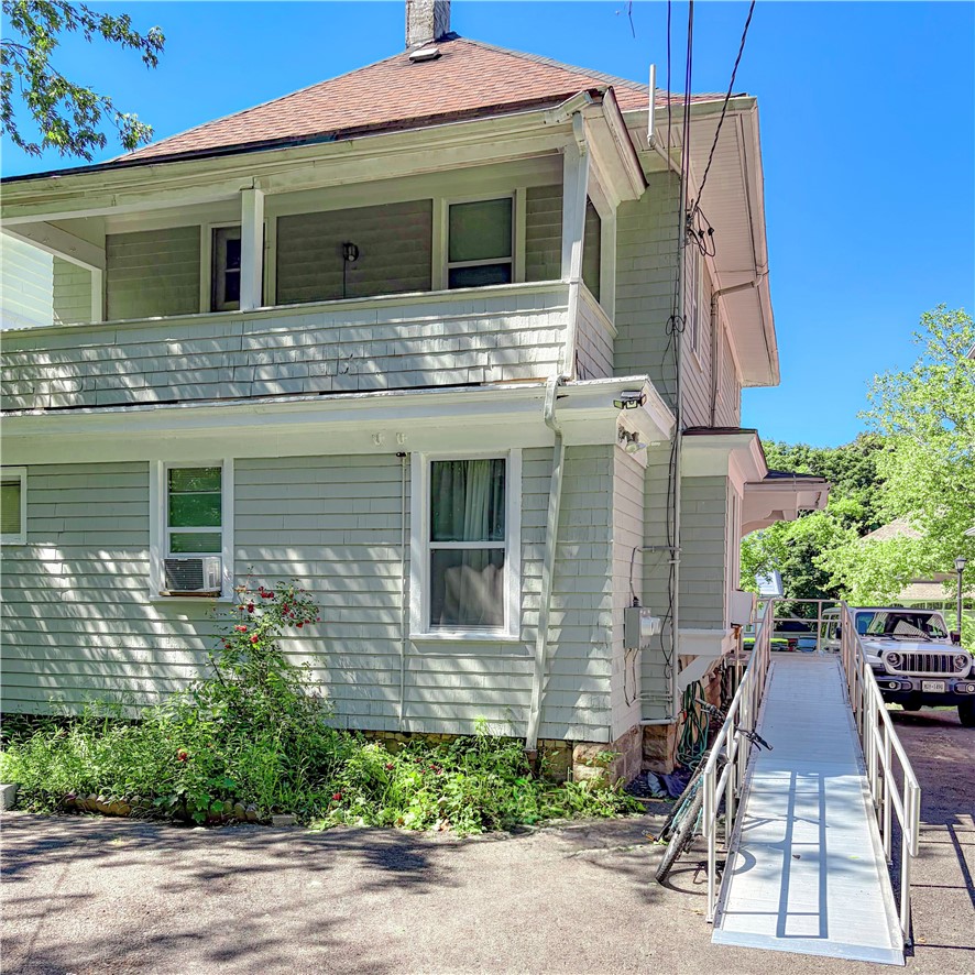 183 Alameda Street Rochester, NY 14613 - Photo 2 of 12