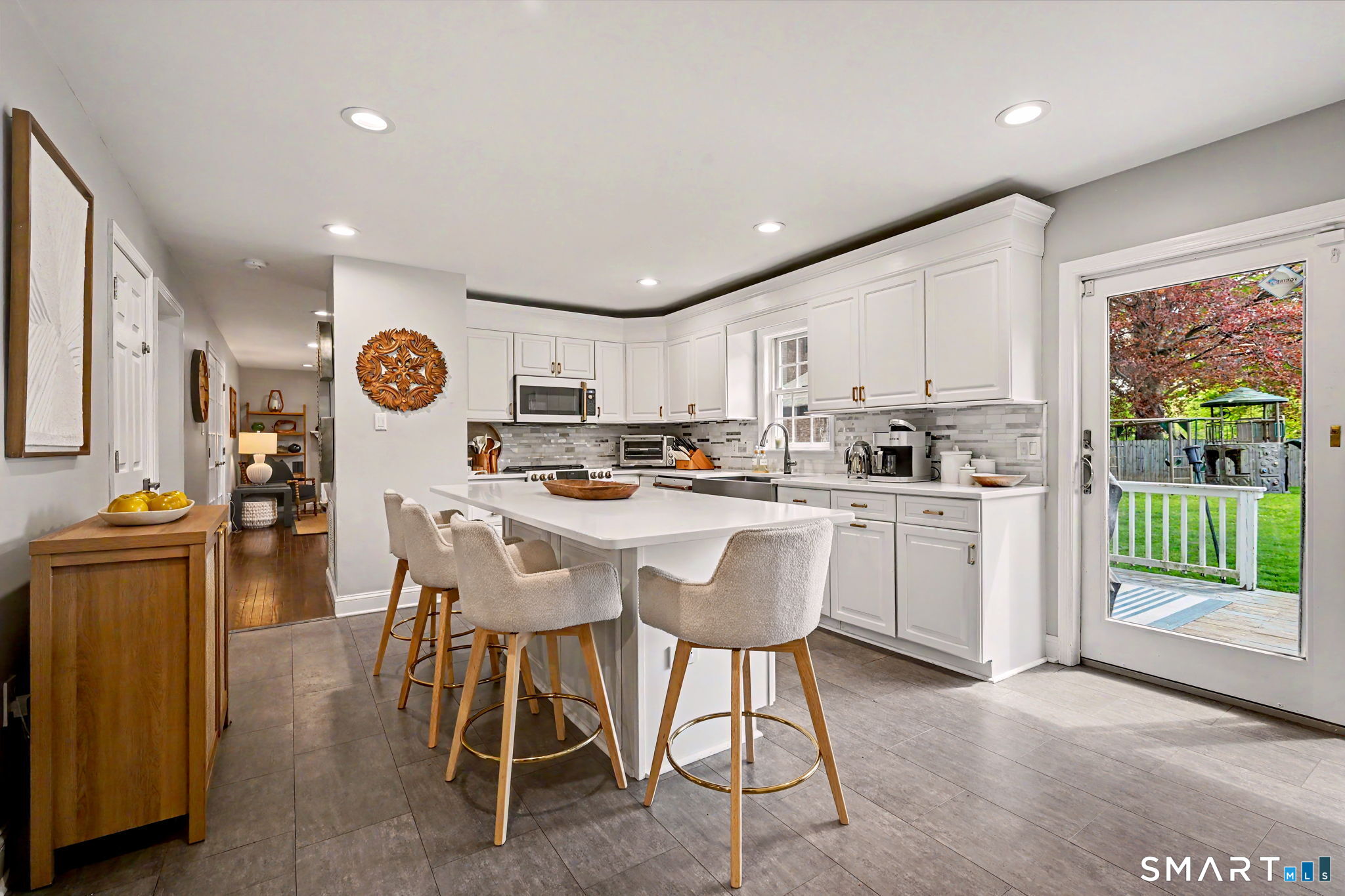 179 West Rocks Road Norwalk, CT 06851 - Photo 12 of 40 Kitchen With Island