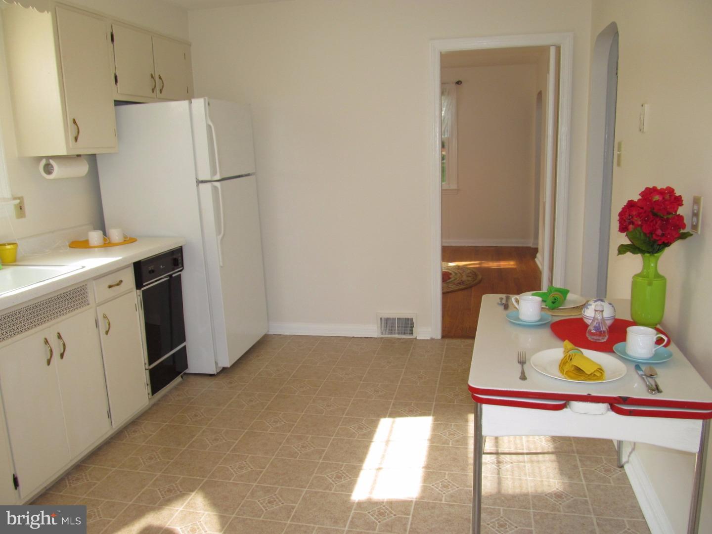 457 Colfax Road Havertown, PA 19083 - Photo 14 of 25 Kitchen