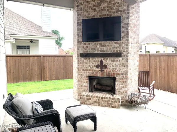 $2,200 | 200 Cypress View Drive, Youngsville, LA 70592