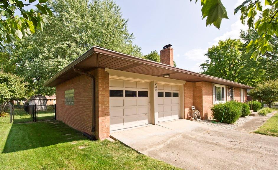 541 South Carr Road Plainfield, IN 46168 - Photo 4 of 19 Gallery Image 4