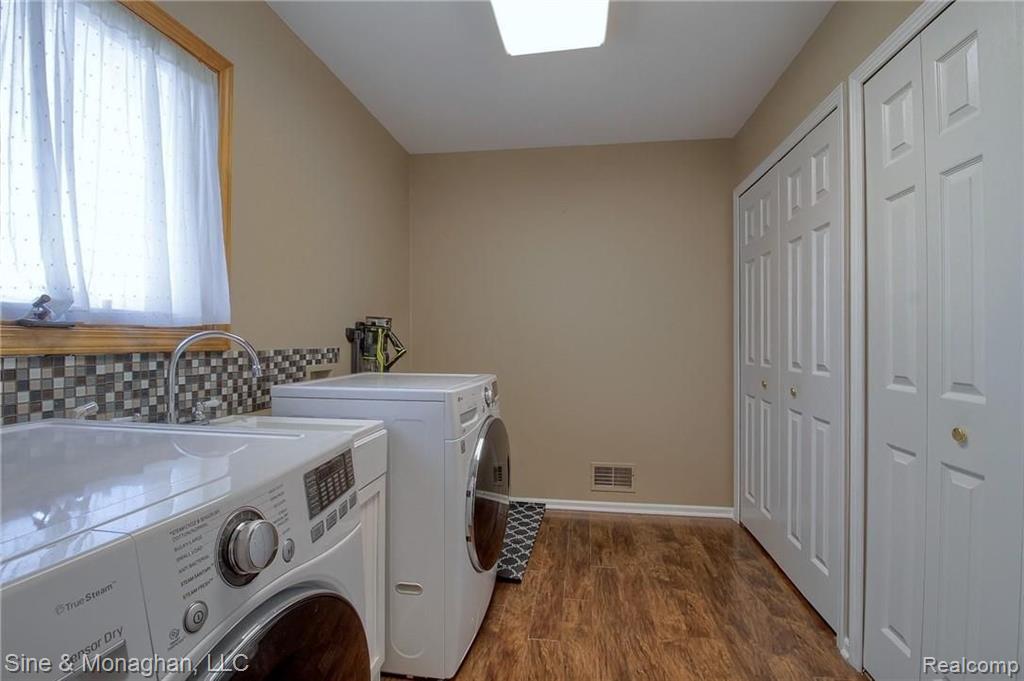 52075 Lillian Road Chesterfield, MI 48047 - Photo 13 of 34