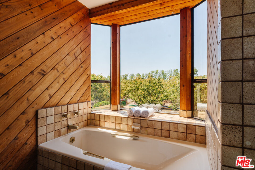 280 Cummings Road Santa Paula, CA 93060 - Photo 37 of 57