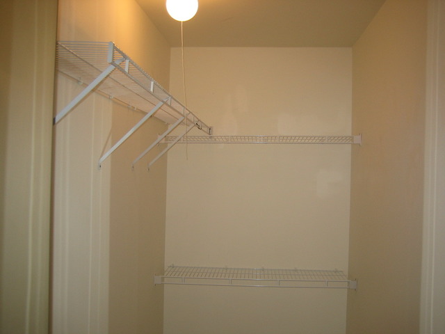 5415 North Sheridan Road, Unit 1715 Chicago, IL 60640 - Photo 10 of 24 a view of small space