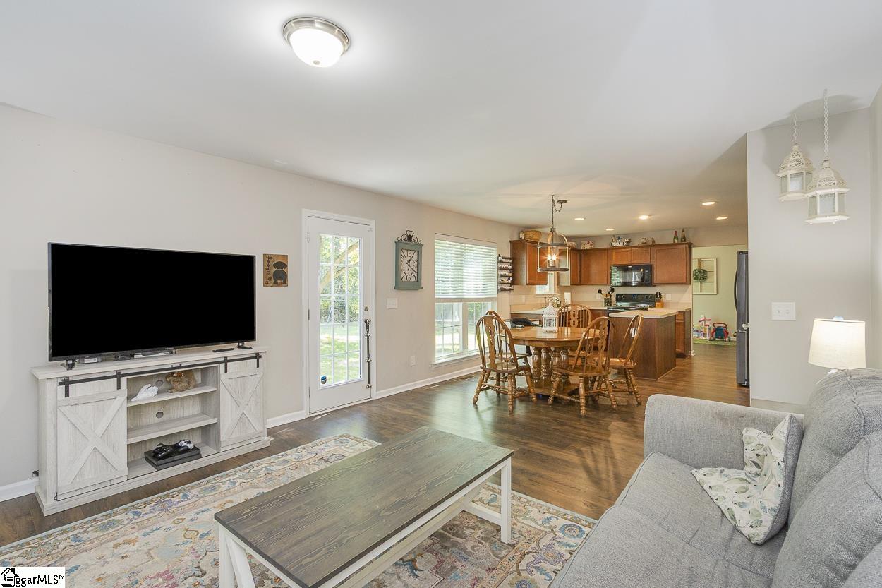 108 Agnew Road Starr, SC 29684 - Photo 9 of 40 Gallery Image 9