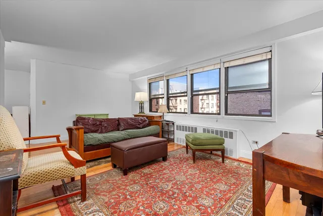 $499,000 | 579 West 215th Street, Unit 2F | Inwood