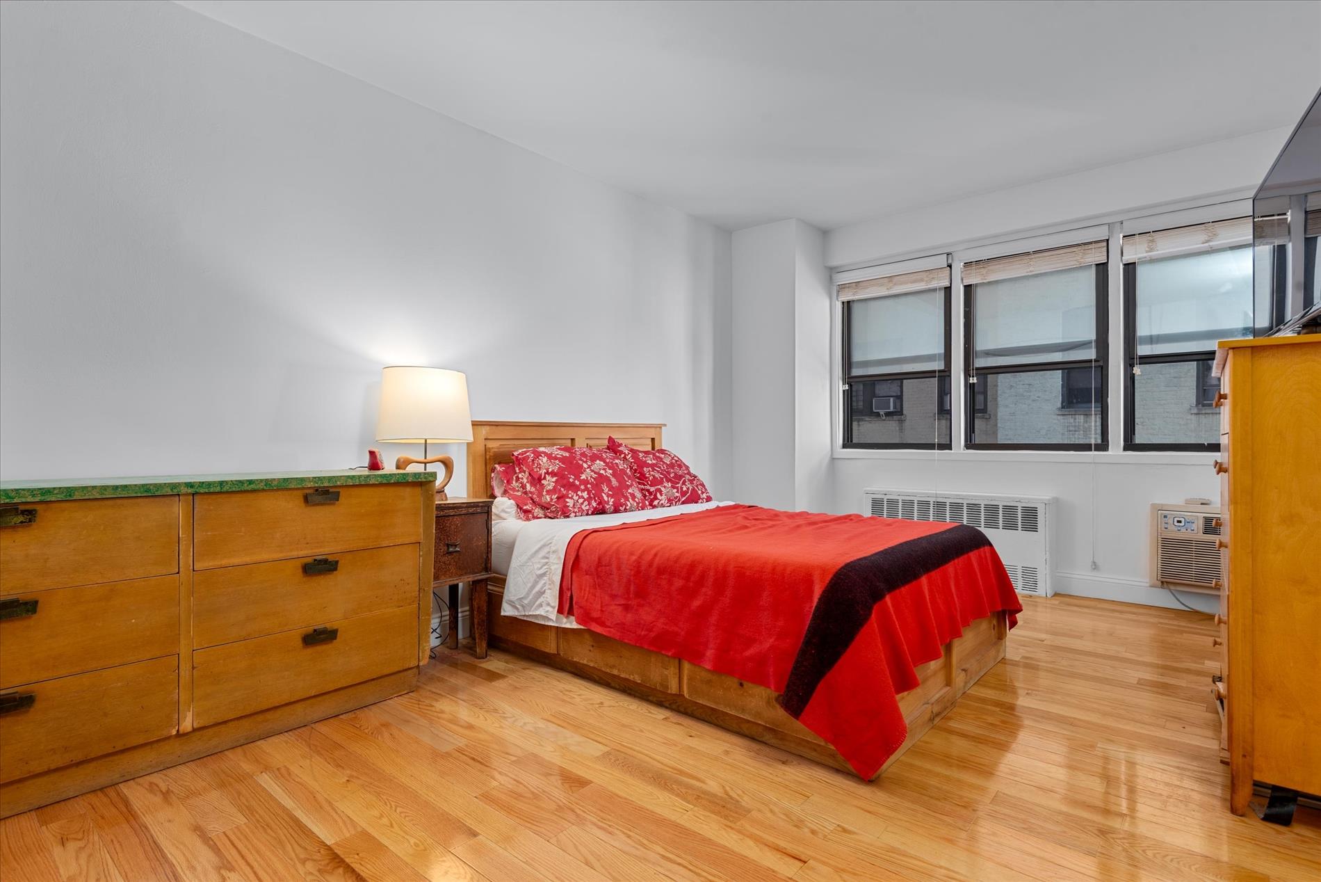 579 West 215th Street, Unit 2F Manhattan, NY 10034 - Photo 10 of 22
