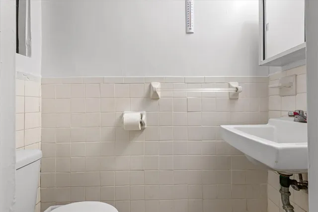 $499,000 | 579 West 215th Street, Unit 2F | Inwood