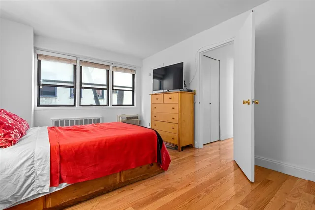 $499,000 | 579 West 215th Street, Unit 2F | Inwood