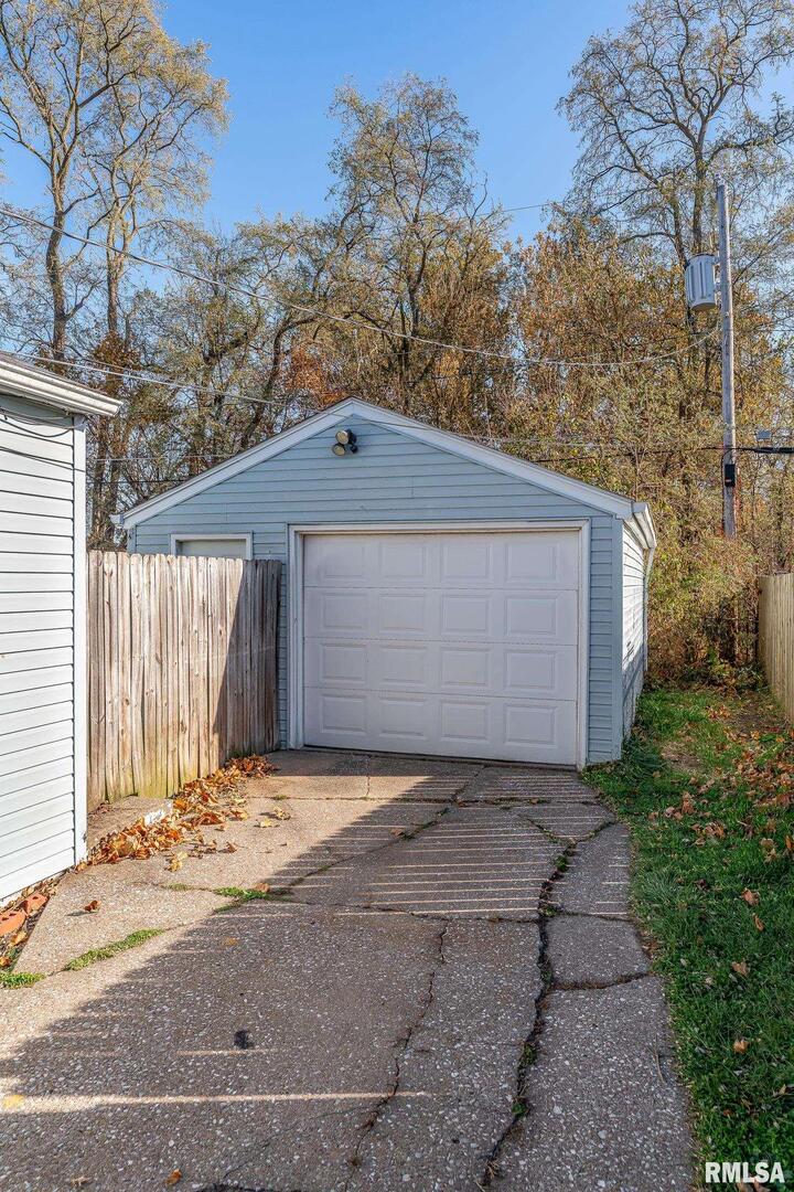 1310 39th Street Moline, IL 61265 - Photo 16 of 18