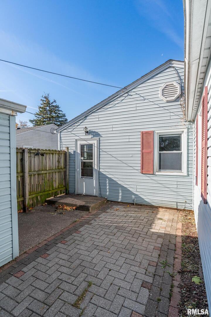 1310 39th Street Moline, IL 61265 - Photo 17 of 18