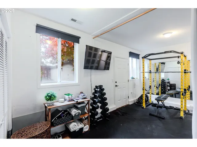 $625,000 | 14574 Southeast Lone Pine Drive, Clackamas, OR 97015