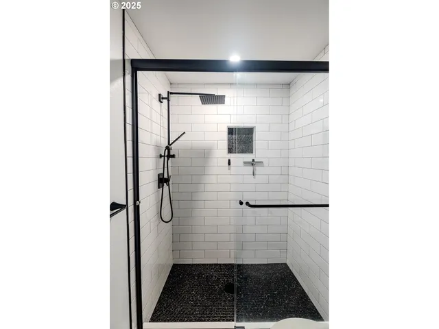 $625,000 | 14574 Southeast Lone Pine Drive, Clackamas, OR 97015