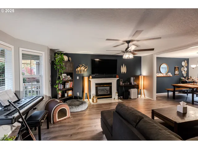 $625,000 | 14574 Southeast Lone Pine Drive, Clackamas, OR 97015