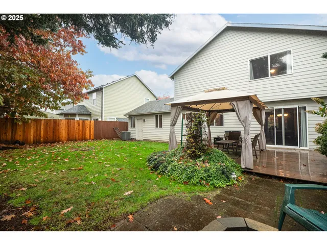 $625,000 | 14574 Southeast Lone Pine Drive, Clackamas, OR 97015