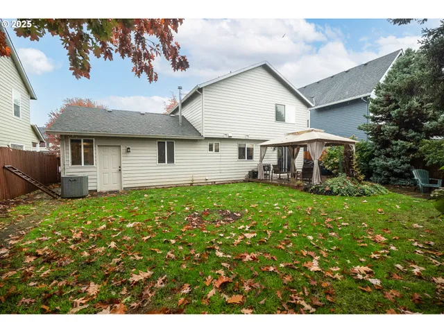 $625,000 | 14574 Southeast Lone Pine Drive, Clackamas, OR 97015