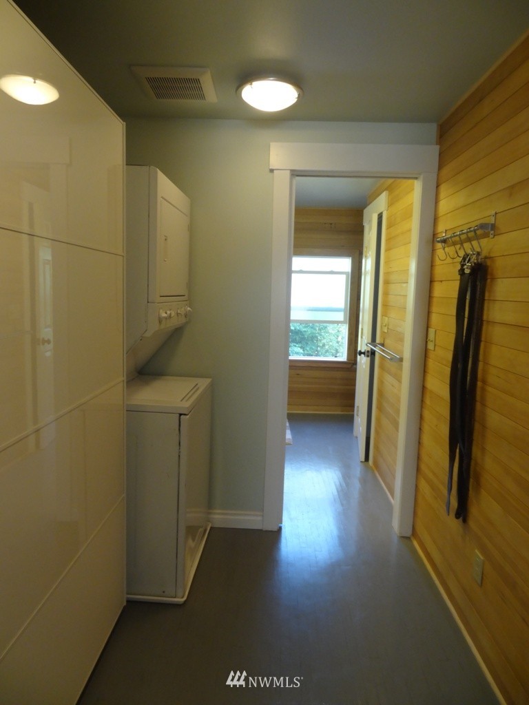 3334 Perry Avenue Bremerton, WA 98310 - Photo 16 of 25 Gallery Image 16